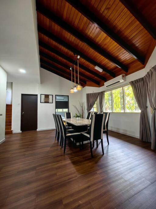 Klebang Spacious Comfy Bangalow Villa Kelebang Besar Luaran gambar